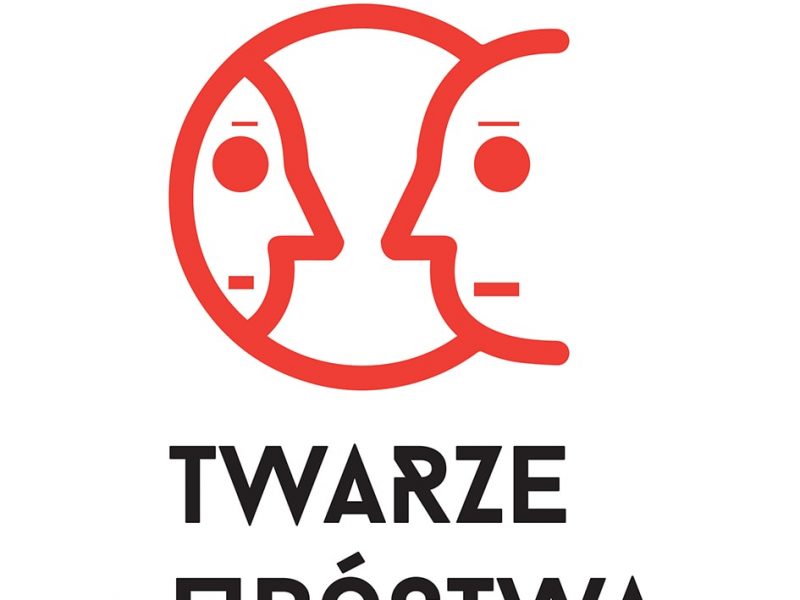 Logotyp konkursu dla dziennikarzy "Twarze Ubóstwa". Narysowany kontur profilu twarzy odbijającej się w lustrze.